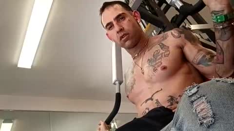 Snapshot of geekedoutlabs chatting on 19, 10, 2025 Zanecubano online show from 19, 10, 2025