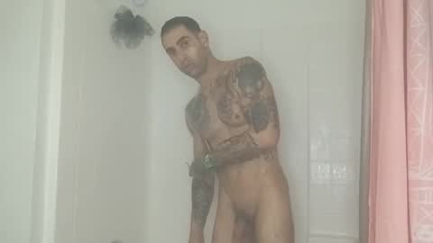 Snapshot of geekedoutlabs chatting on 24, 11, 2025 Zanecubano online show from 24, 11, 2025