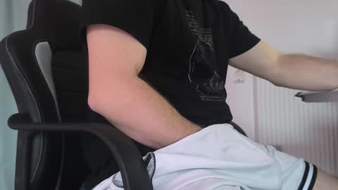 Snapshot of geilomattig chatting on 4, 12, 2024 Lassmiranda online show from 4, 12, 2024