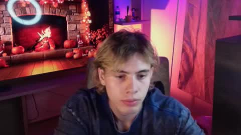 Snapshot of gemdominus chatting on 30, 10, 2025 Gem Dominus online show from 30, 10, 2025