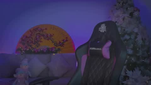 Snapshot of geminis_grey chatting on 4, 12, 2025 Geminis online show from 4, 12, 2025