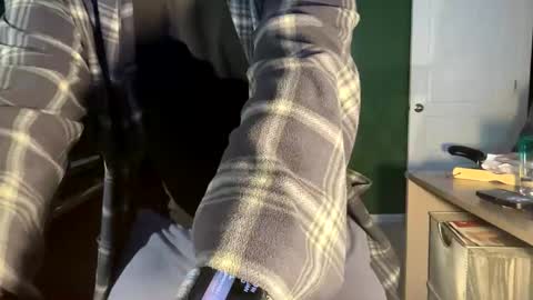 Snapshot of generalbliss chatting on 4, 1, 2025 generalbliss online show from 4, 1, 2025