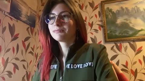 Snapshot of genevivewayson chatting on 4, 12, 2025 Martha online show from 4, 12, 2025