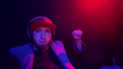 Snapshot of genitalwars chatting on 24, 11, 2025 genitalwars online show from 24, 11, 2025