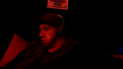 Snapshot of genitalwars chatting on 16, 12, 2025 genitalwars online show from 16, 12, 2025