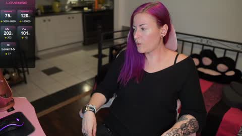 Snapshot of gennyrock chatting on 10, 1, 2025 Genny Rock and online show from 10, 1, 2025