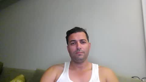 Snapshot of genteldevil chatting on 23, 11, 2025 genteldevil online show from 23, 11, 2025