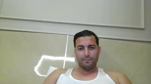 Snapshot of genteldevil chatting on 25, 11, 2025 genteldevil online show from 25, 11, 2025