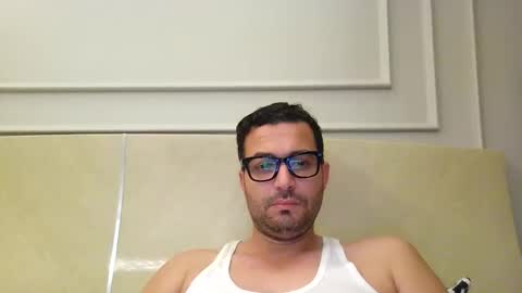 Snapshot of genteldevil chatting on 1, 12, 2025 genteldevil online show from 1, 12, 2025