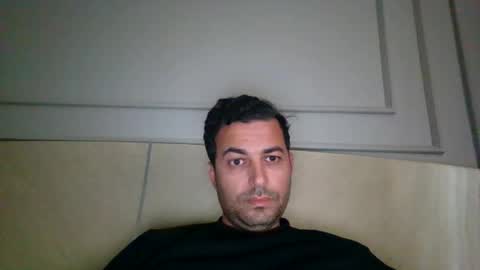 Snapshot of genteldevil chatting on 15, 12, 2025 genteldevil online show from 15, 12, 2025