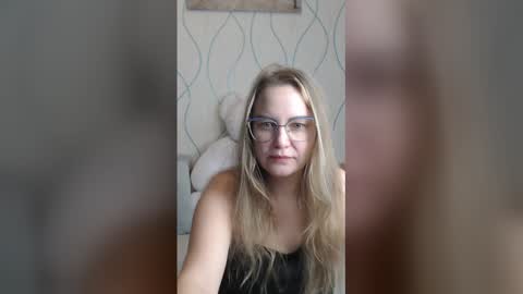 Snapshot of gentle69girl chatting on 25, 11, 2025 Alice online show from 25, 11, 2025