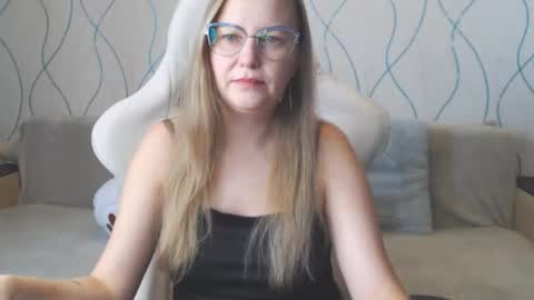 Snapshot of gentle69girl chatting on 2, 12, 2025 Alice online show from 2, 12, 2025