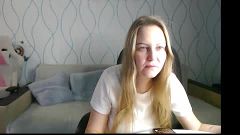 Snapshot of gentle69girl chatting on 17, 12, 2025 Alice online show from 17, 12, 2025