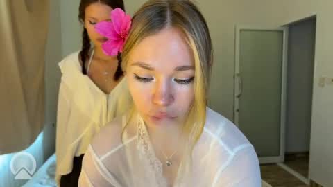 Mary  Blonde and Kira brunette online show from 8, 5, 2026