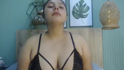 Snapshot of geo_jonnes25 chatting on 5, 12, 2025 Geo J online show from 5, 12, 2025