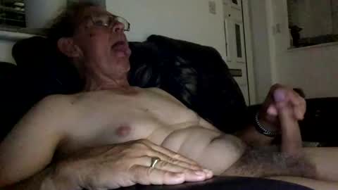 Snapshot of geoff242535 chatting on 25, 9, 2025 geoff242535 online show from 25, 9, 2025