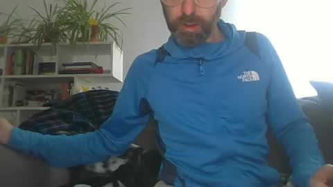 Snapshot of geon2xx chatting on 2, 3, 2025 Geon online show from 2, 3, 2025