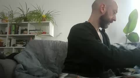 Snapshot of geon2xx chatting on 26, 9, 2025 Geon online show from 26, 9, 2025