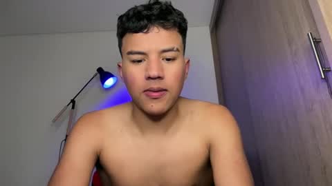 Snapshot of george_cams1 chatting on 12, 1, 2025 Jorge online show from 12, 1, 2025