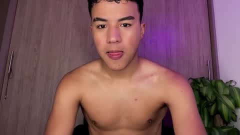 Snapshot of george_cams1 chatting on 26, 1, 2025 Jorge online show from 26, 1, 2025