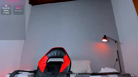 Snapshot of george_cams1 chatting on 29, 10, 2025 Jorge online show from 29, 10, 2025