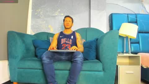 Snapshot of george_diesell_ chatting on 10, 7, 2026 George online show from 10, 7, 2026