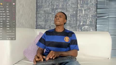 Snapshot of george_lancee chatting on 8, 10, 2025 G E O R G E online show from 8, 10, 2025