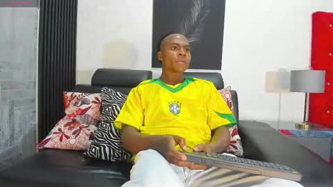 Snapshot of george_lancee chatting on 19, 12, 2025 G E O R G E online show from 19, 12, 2025