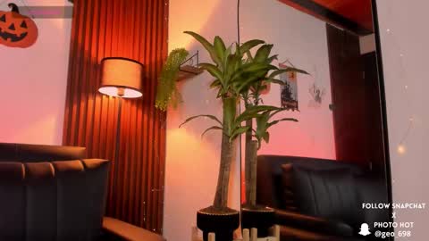 Georgina Caruso online show from 19, 10, 2025