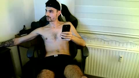 HeteroGermanbigdic77 online show from 26, 11, 2025