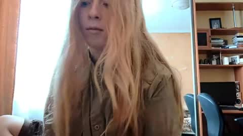Snapshot of gertrudisturbe chatting on 14, 4, 2026 Kate online show from 14, 4, 2026