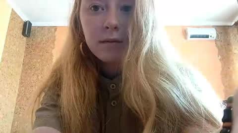 Snapshot of gertrudisturbe chatting on 2, 5, 2026 Kate online show from 2, 5, 2026