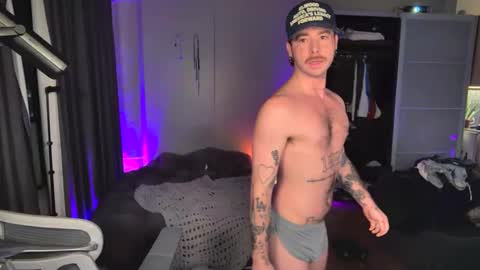 Snapshot of getoffwithtrent chatting on 30, 9, 2025 getoffwithtrent online show from 30, 9, 2025