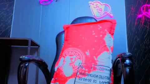 Snapshot of gewn2004 chatting on 7, 11, 2025 gewn2004 online show from 7, 11, 2025