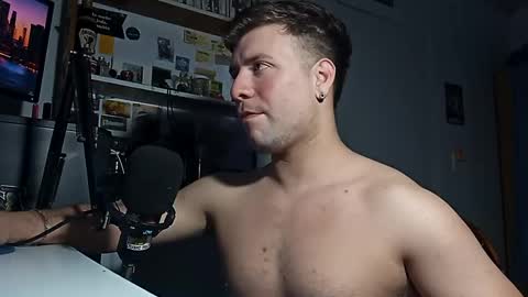 Snapshot of gferrari1996 chatting on 17, 9, 2025 gferrari1996 online show from 17, 9, 2025