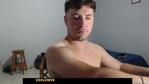 Snapshot of gferrari1996 chatting on 15, 12, 2025 gferrari1996 online show from 15, 12, 2025