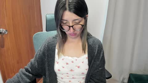 Snapshot of ghostcrimson chatting on 8, 1, 2025 andy online show from 8, 1, 2025