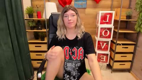 Sweety online show from 17, 2, 2025