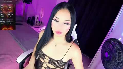 Gia Ferrara online show from 8, 5, 2026