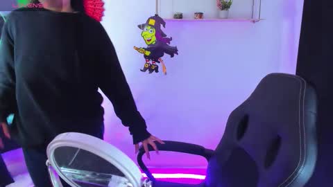 giaaaa   online show from 20, 10, 2025