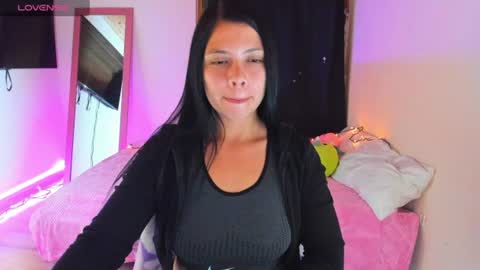 giaaaa   online show from 22, 7, 2026