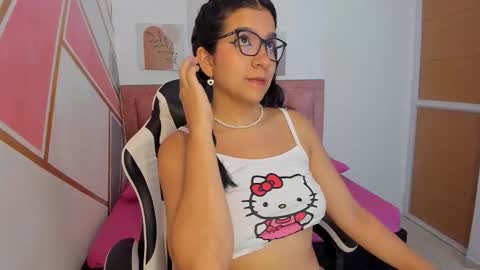 Snapshot of gia_cutee chatting on 7, 10, 2025 Gia online show from 7, 10, 2025