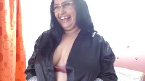 Snapshot of gia_nahomi chatting on 8, 1, 2025 nahomi online show from 8, 1, 2025