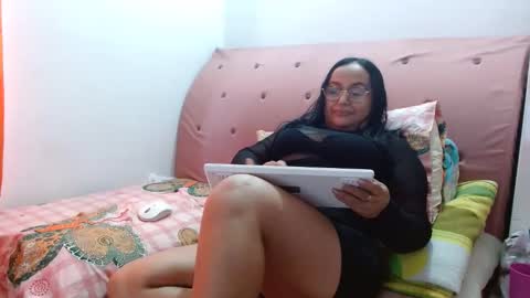 Snapshot of gia_nahomi chatting on 16, 1, 2025 nahomi online show from 16, 1, 2025