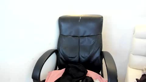 Snapshot of gia_nahomi chatting on 18, 1, 2025 nahomi online show from 18, 1, 2025