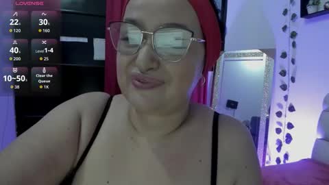 Snapshot of gia_nahomi chatting on 3, 10, 2025 nahomi online show from 3, 10, 2025