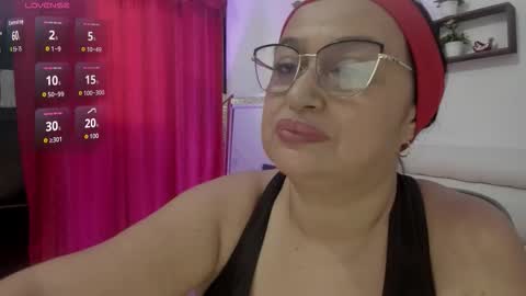 Snapshot of gia_nahomi chatting on 25, 10, 2025 nahomi online show from 25, 10, 2025