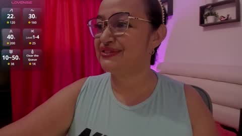 Snapshot of gia_nahomi chatting on 26, 10, 2025 nahomi online show from 26, 10, 2025