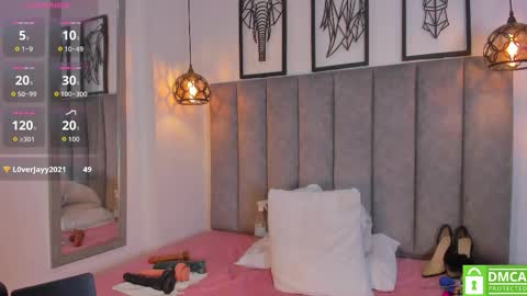 Snapshot of gia_scott chatting on 8, 11, 2025 Darlliny online show from 8, 11, 2025