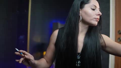 Snapshot of giaeasyice chatting on 28, 11, 2025 Gia online show from 28, 11, 2025